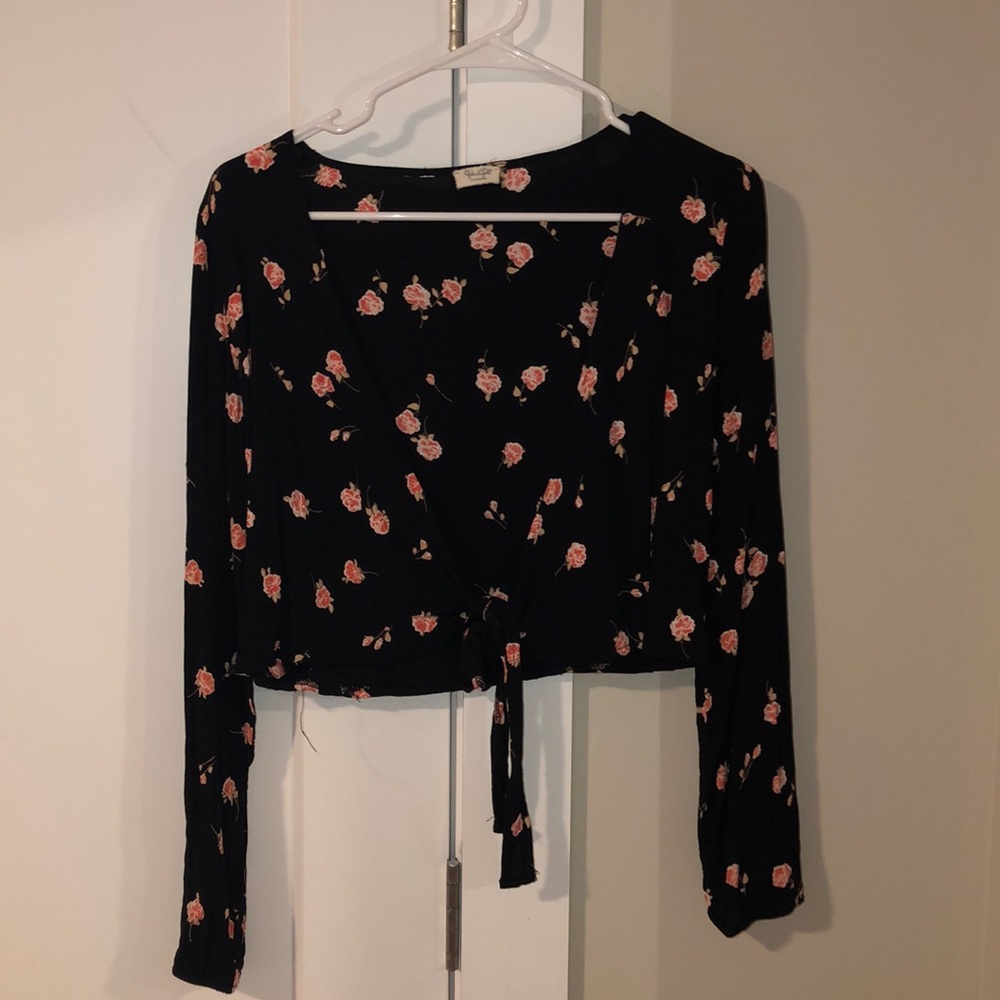 Wrap around top